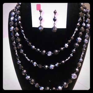 3/$20 BLACK RADIANT LAYERED NECKLACE & EARRING SET
